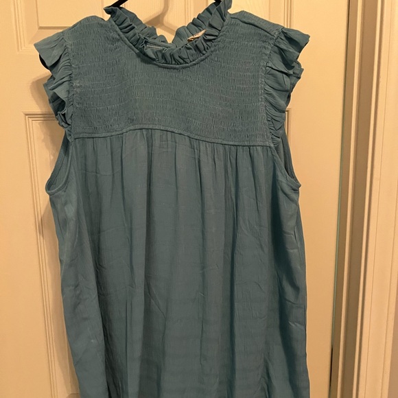 Light blue tank with smocked too- flowy - Picture 1 of 7